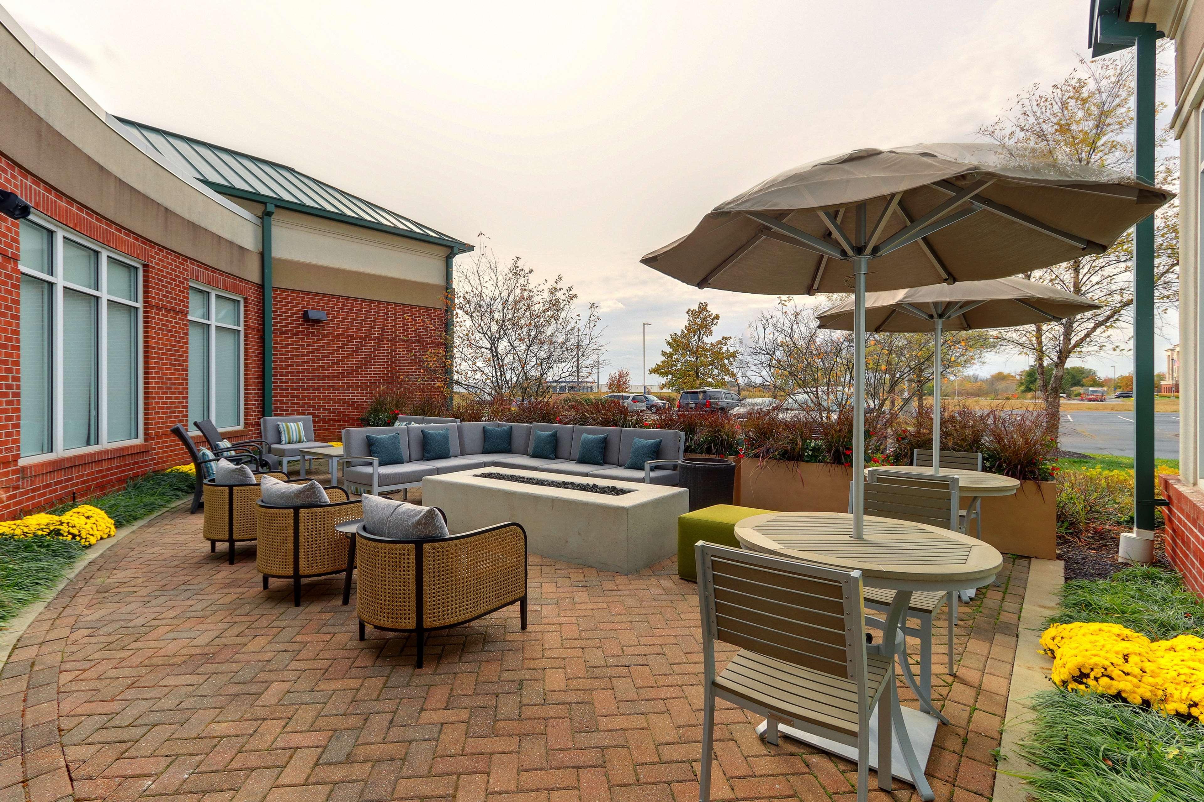 Hilton Garden Inn Indianapolis Airport Plainfield Extérieur photo
